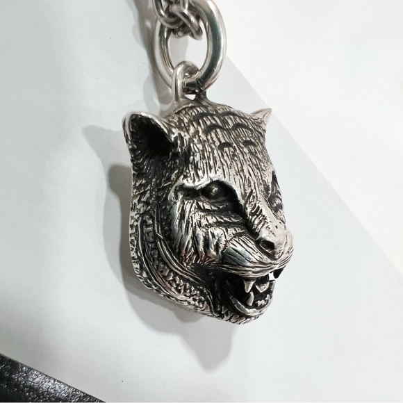 GUCCI Sterling Silver Tiger Pendant Necklace - Picture 5 of 12